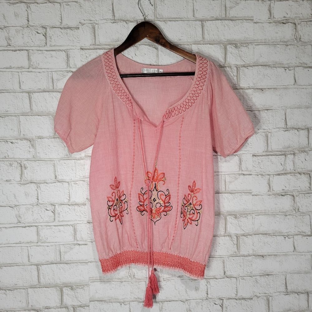 Solitaire cute embroidery top